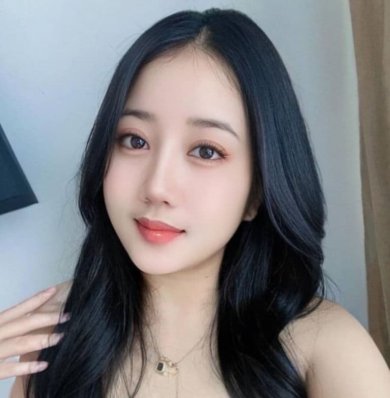 젊고 유능한 여 관리사